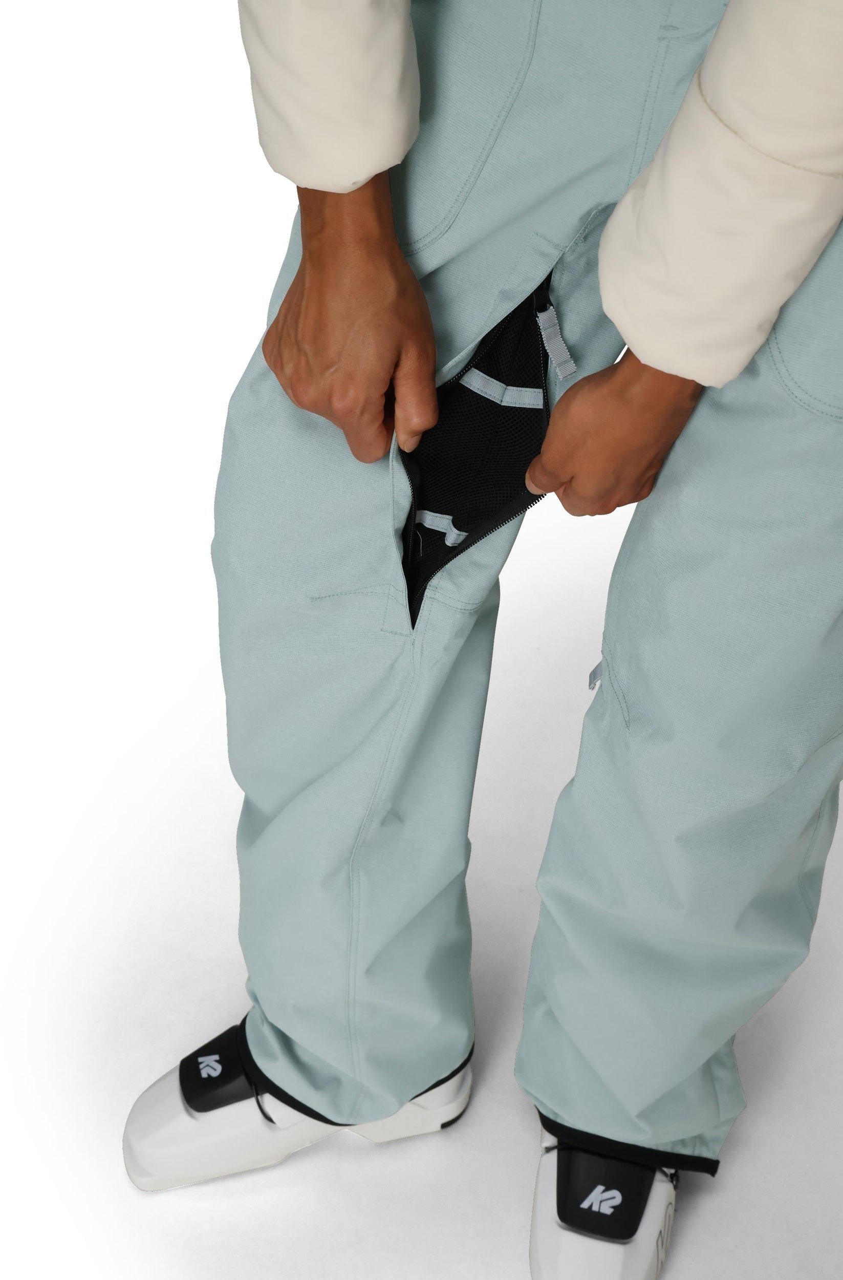 686 Womens Black Magic Insulated Bib